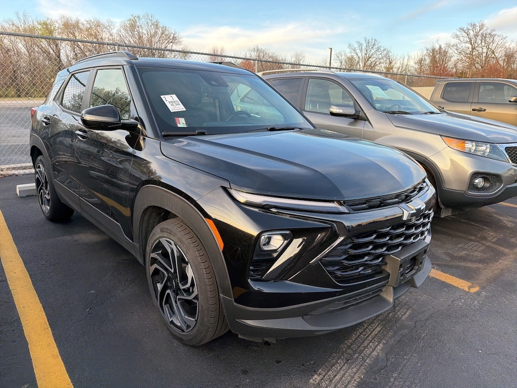 Used 2025 Chevrolet Trailblazer RS SUV