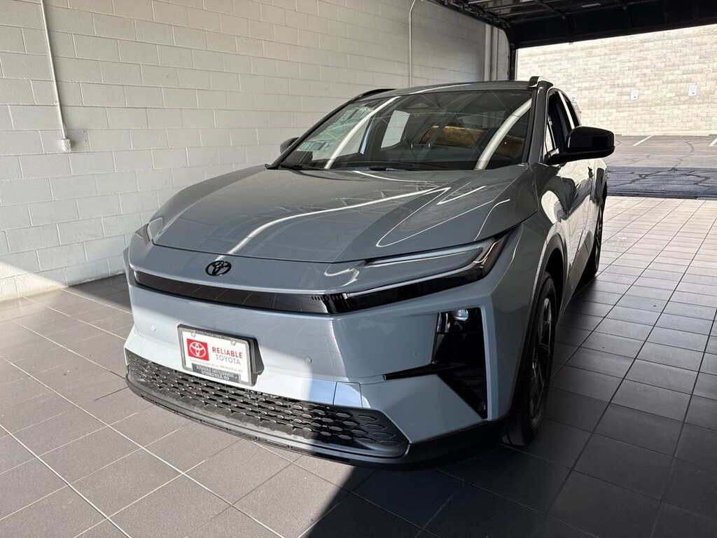 New 2026 Toyota C-HR SE SUV