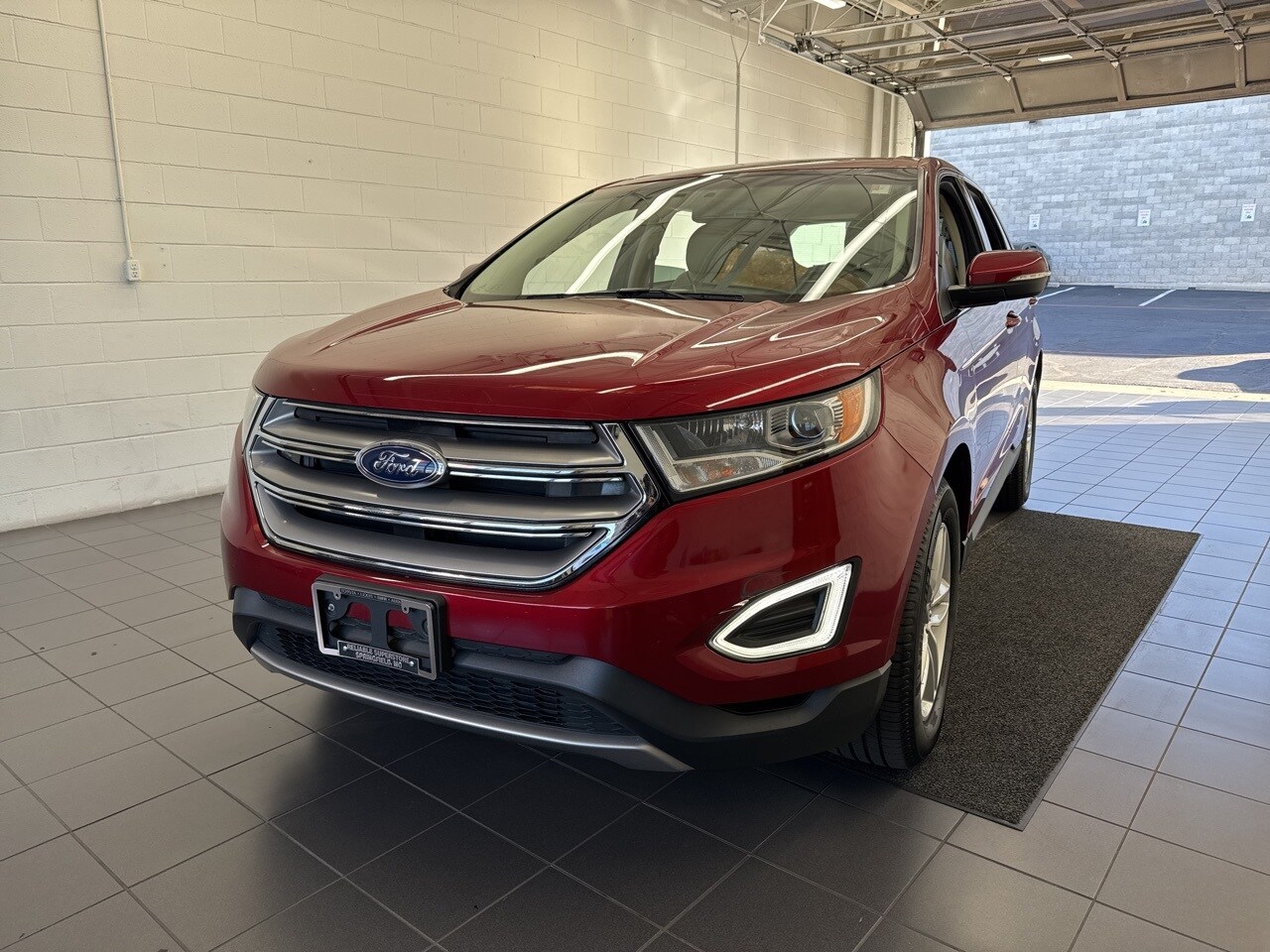 2017 Ford Edge SEL photo 3