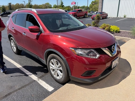 2016 Nissan Rogue SV SUV