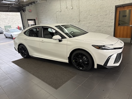 2026 Toyota Camry SE Sedan