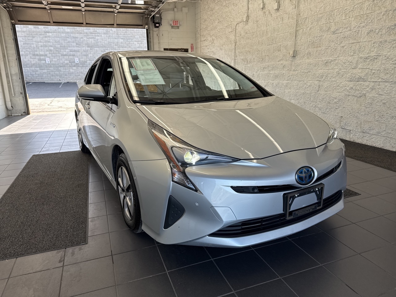 Certified 2018 Toyota Prius Two with VIN JTDKBRFU8J3059637 for sale in Springfield, MO