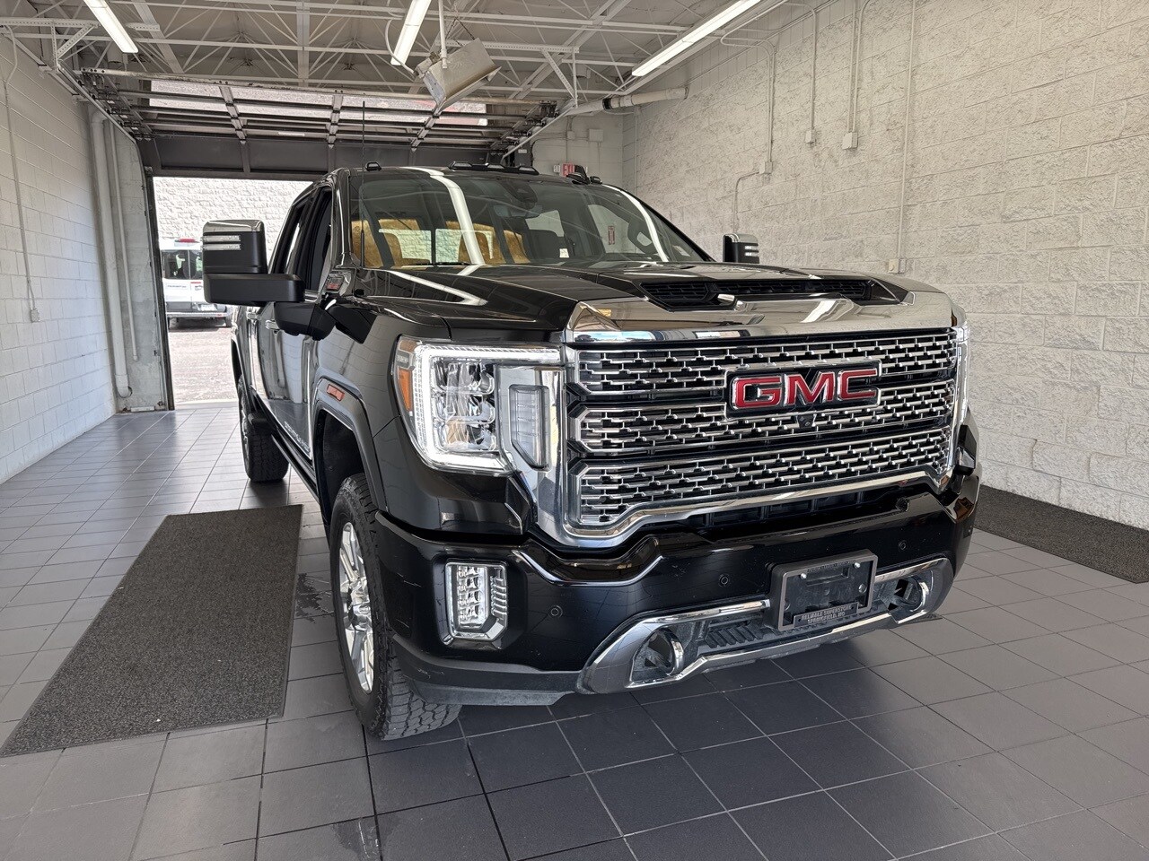 2023 Gmc Sierra HD Denali photo 2