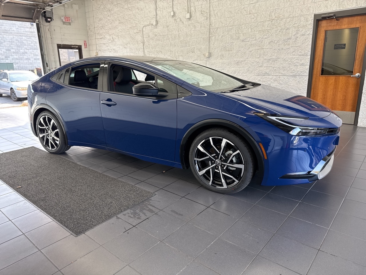 2026 Toyota Prius XSE Premium's photo