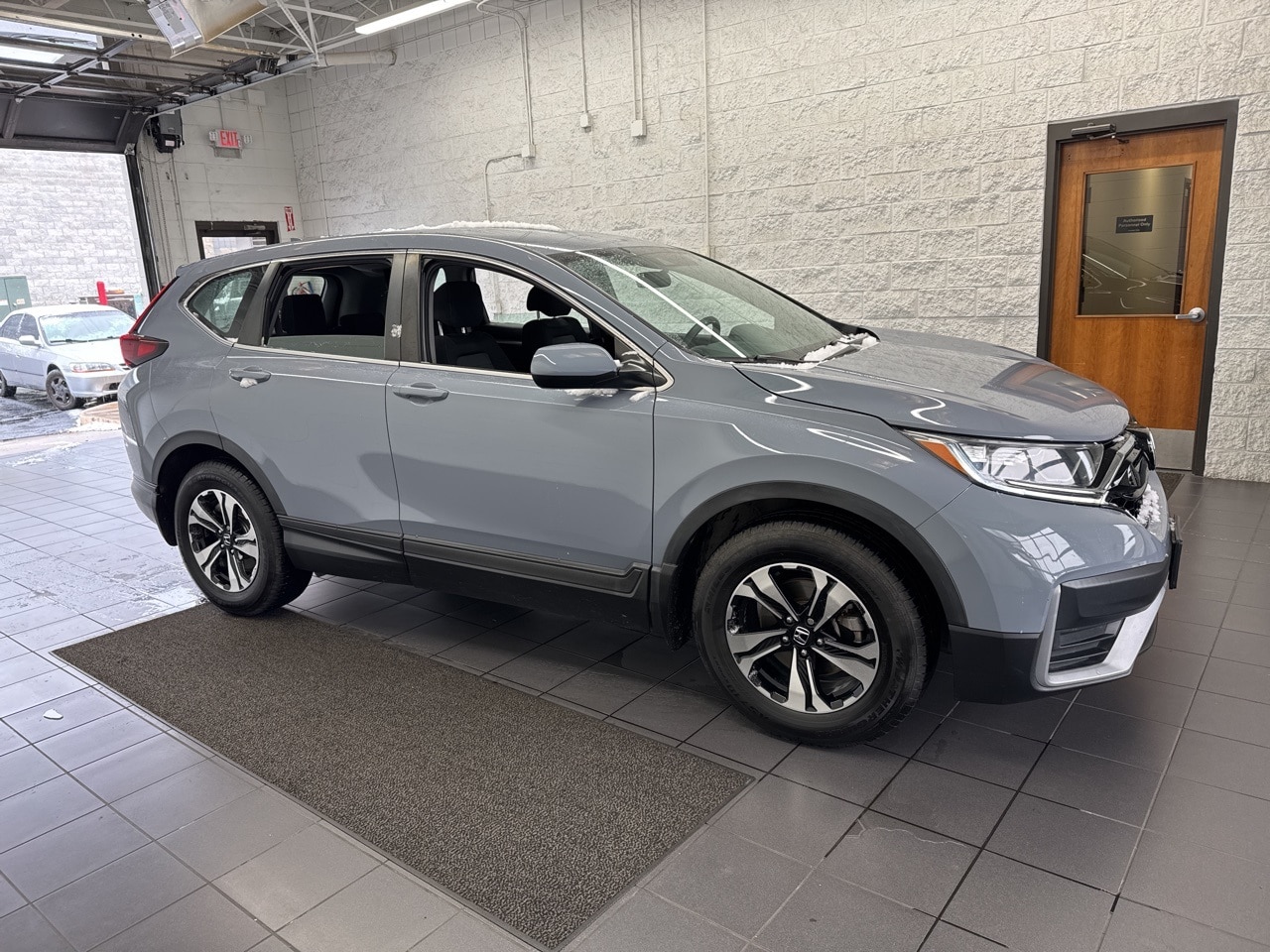 2021 Honda CR-V SE's photo