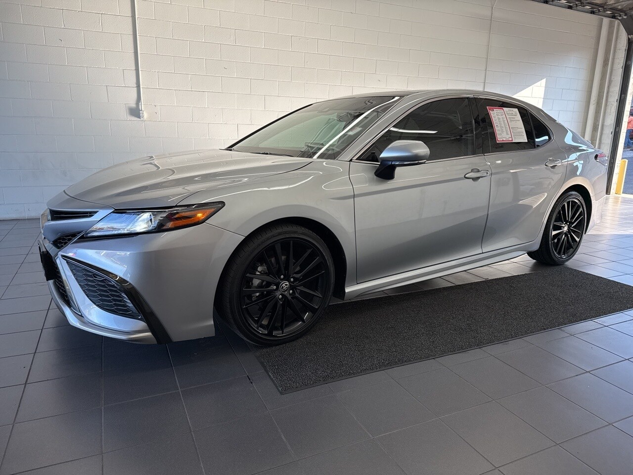 2023 Toyota Camry XSE V6 photo 4
