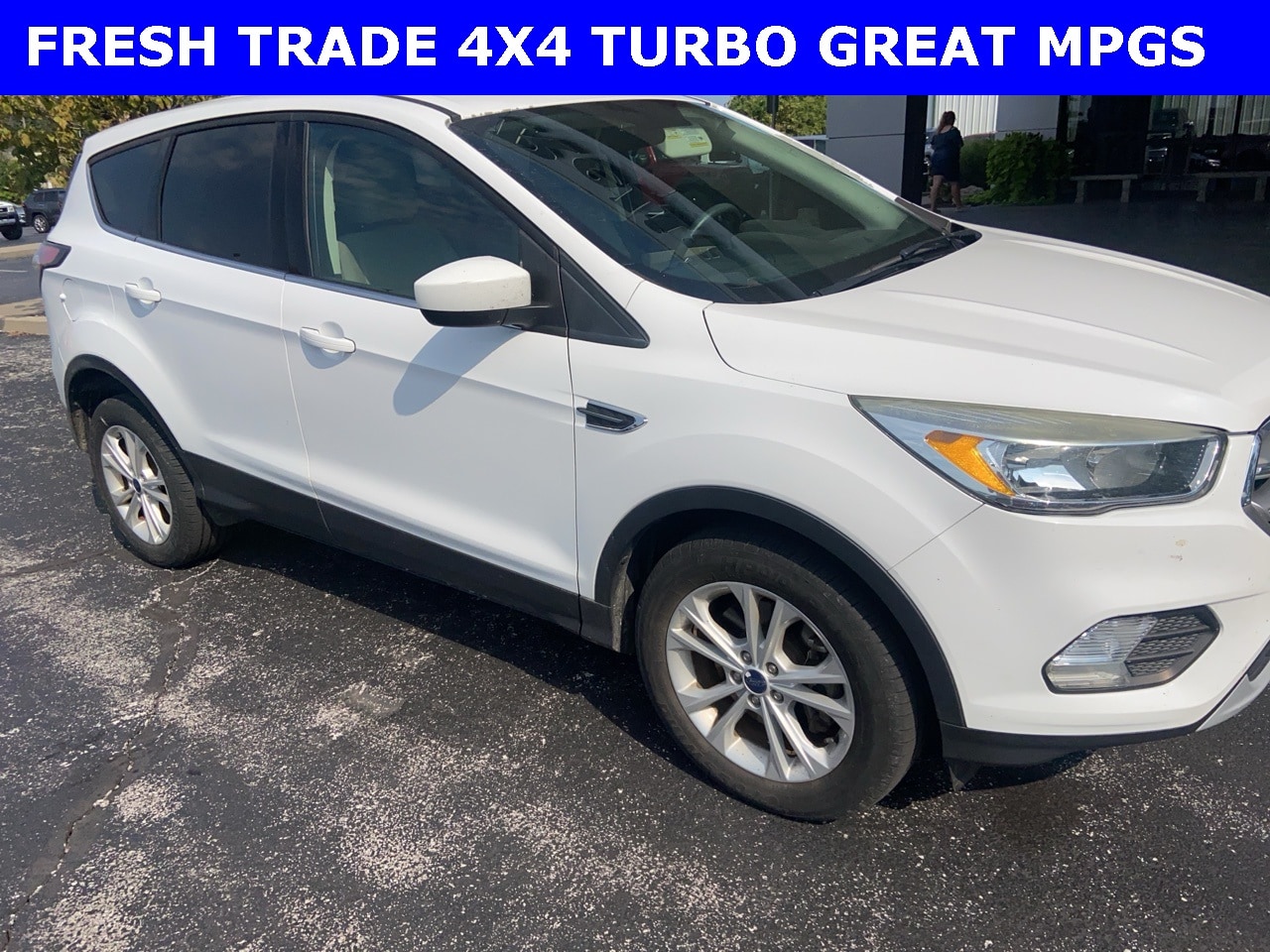 Used 2017 Ford Escape SE with VIN 1FMCU9G95HUA63427 for sale in Springfield, MO