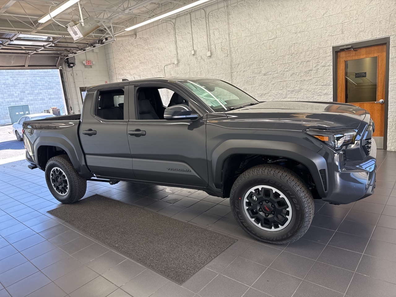 2025 Toyota Tacoma TRD Off Road's photo