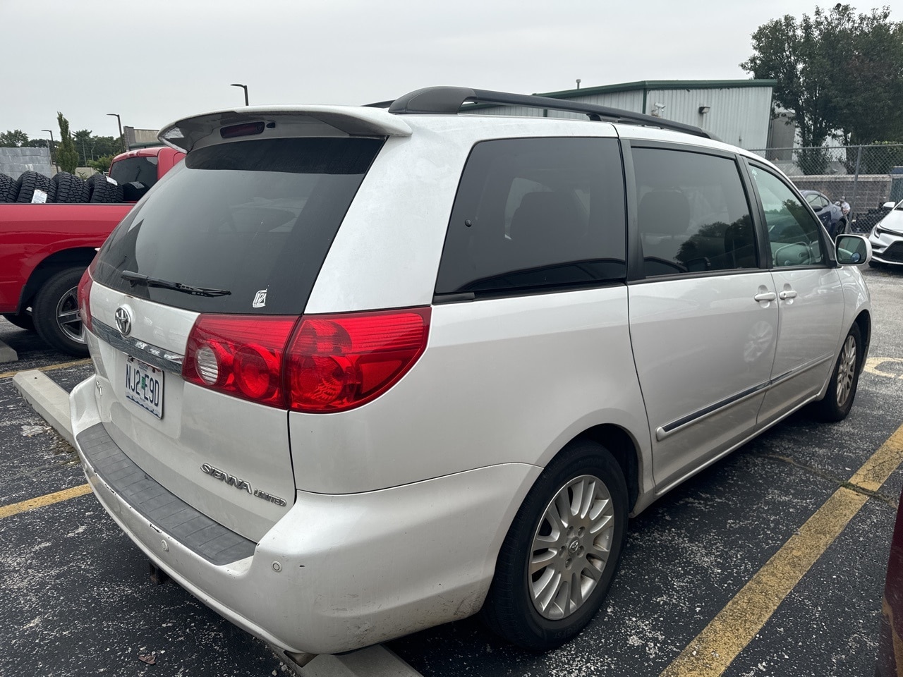 Used 2008 Toyota Sienna Limited with VIN 5TDZK22C18S179467 for sale in Springfield, MO