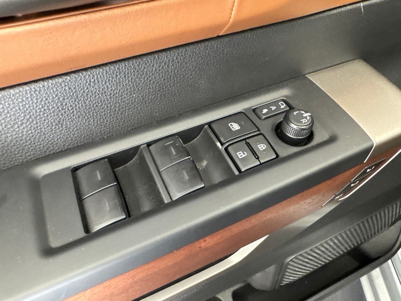 2026 Toyota Tundra 1794 Edition - Photo 40