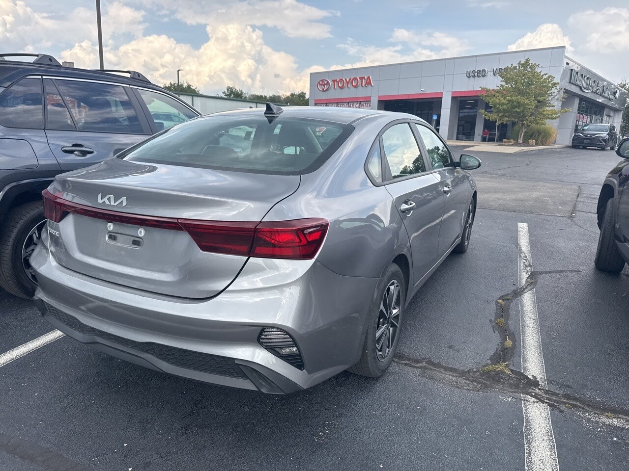 2024 Kia Forte LXS photo 4