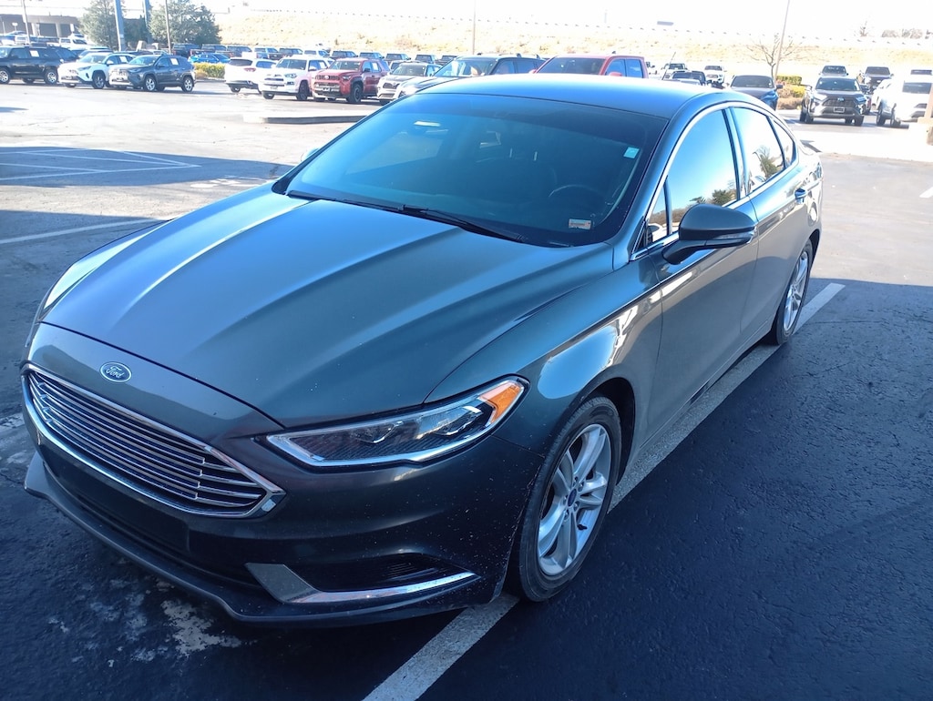 Used 2018 Ford Fusion SE Sedan