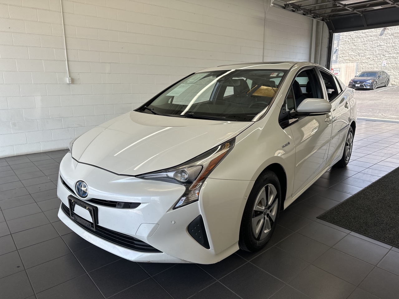 Used 2018 Toyota Prius Four with VIN JTDKARFU4J3063431 for sale in Springfield, MO