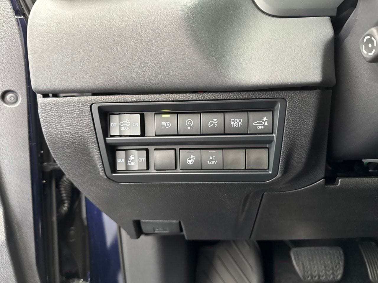 2026 Toyota Tundra Platinum - Photo 37