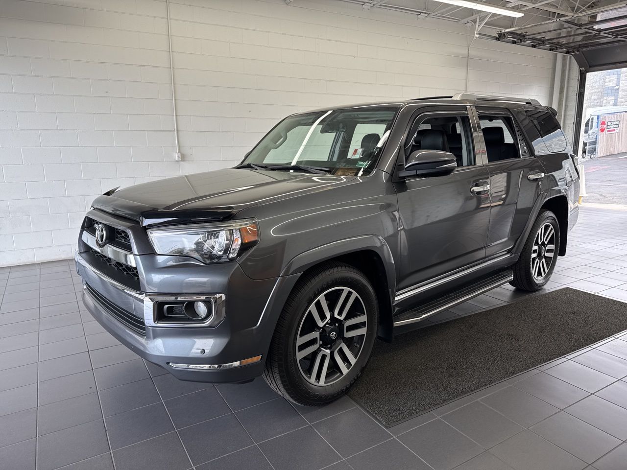 View vehicle photo 4