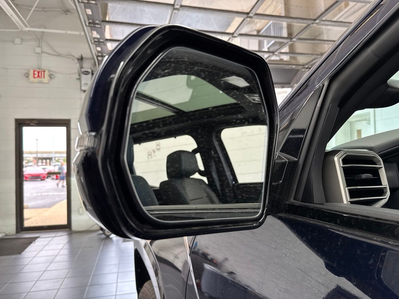 2026 Toyota Tundra Platinum - Photo 12