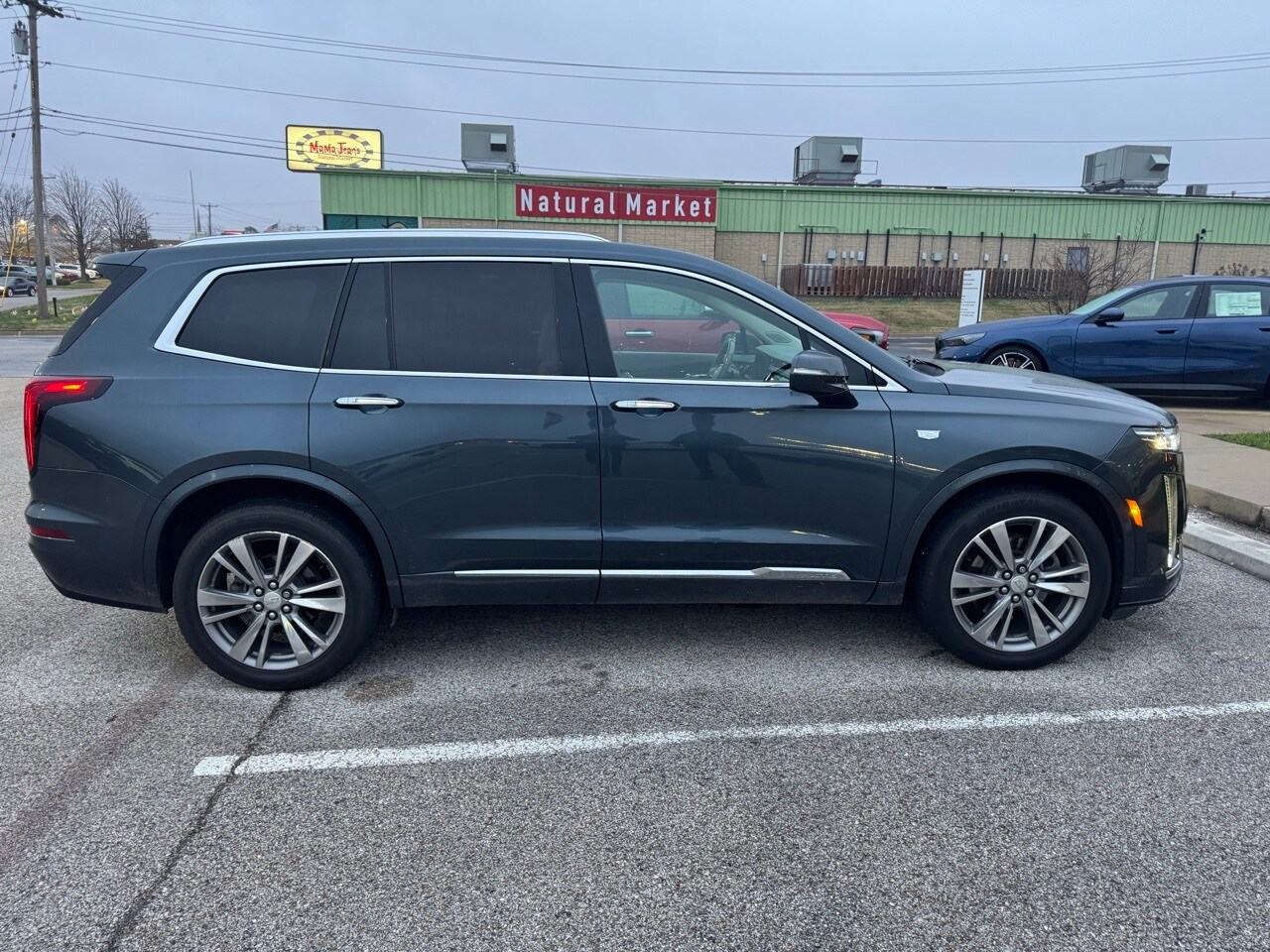 2020 Cadillac XT6 Premium Luxury photo 2