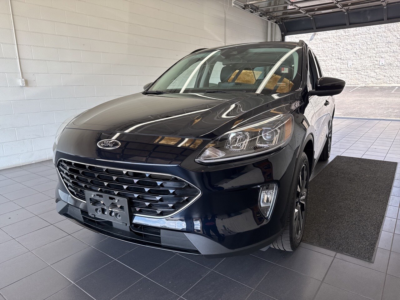 2021 Ford Escape SEL photo 3