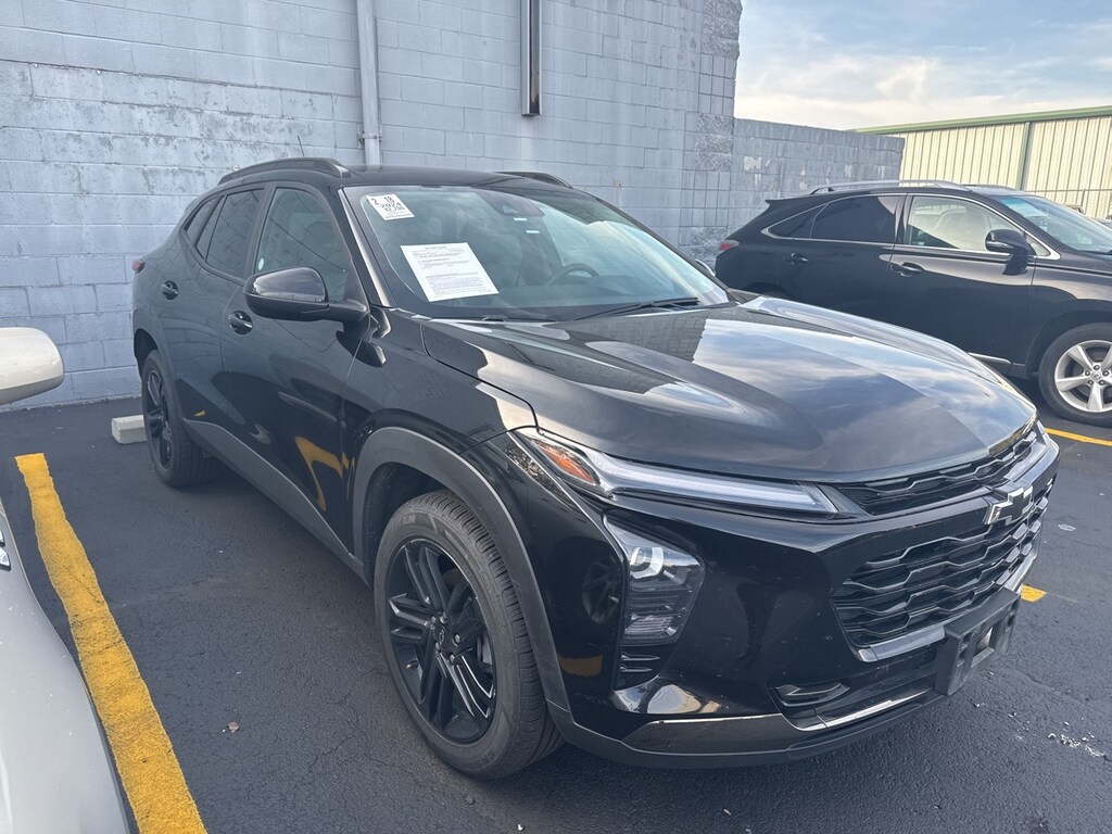 Used 2024 Chevrolet Trax Activ SUV