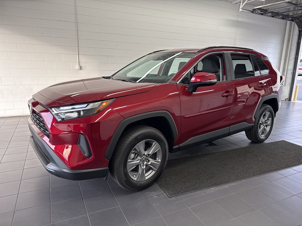 New 2025 Toyota RAV4 XLE SUV