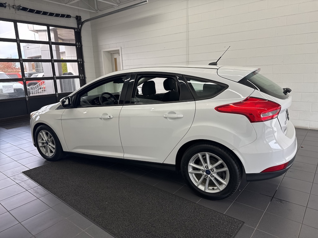 Used 2015 Ford Focus SE Hatchback