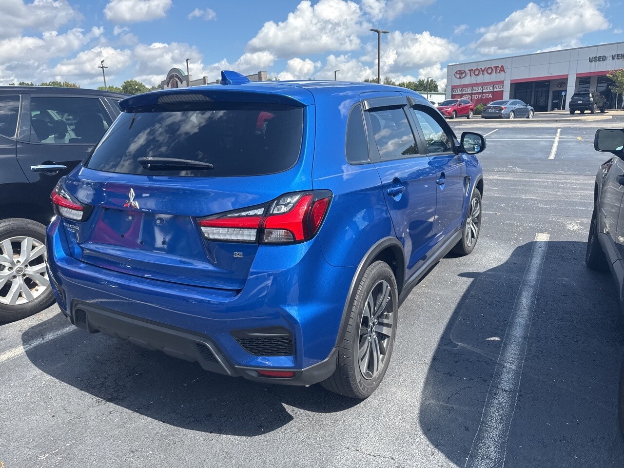 2020 Mitsubishi Outlander Sport SE photo 4