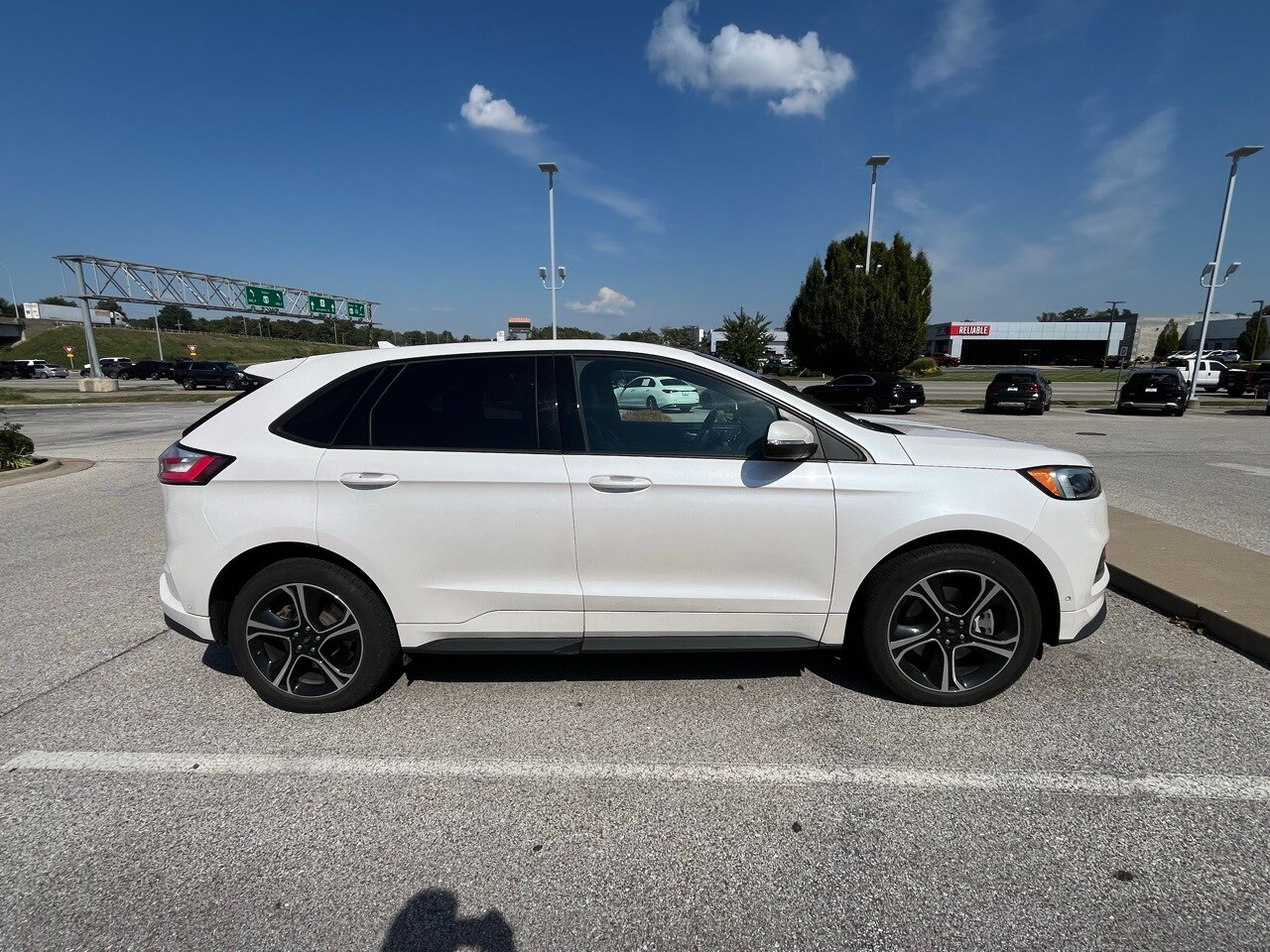 2019 Ford Edge ST photo 2