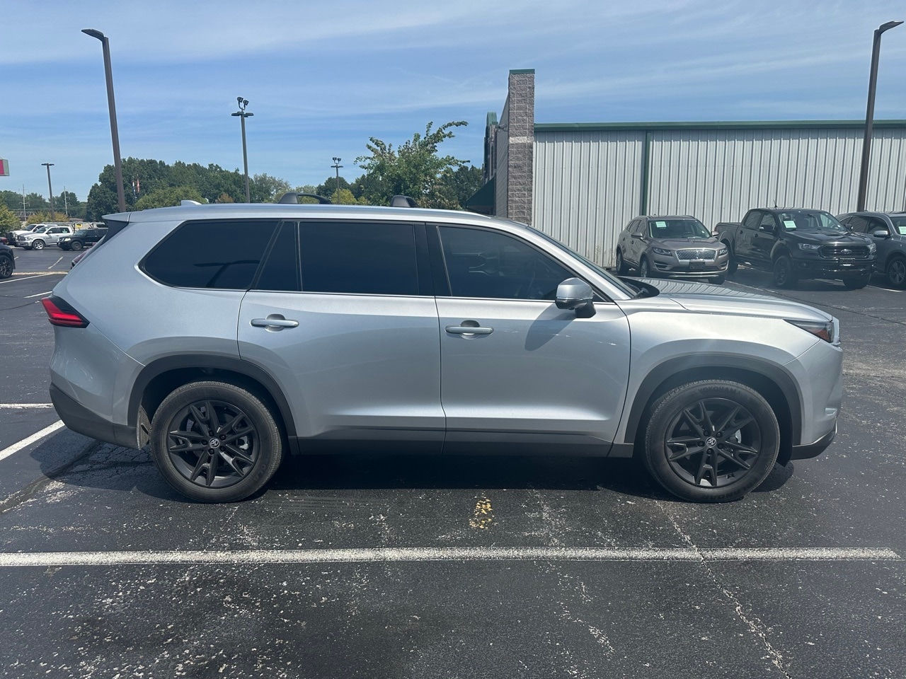 Used 2024 Toyota Grand Highlander Platinum with VIN 5TDAAAB52RS004691 for sale in Springfield, MO