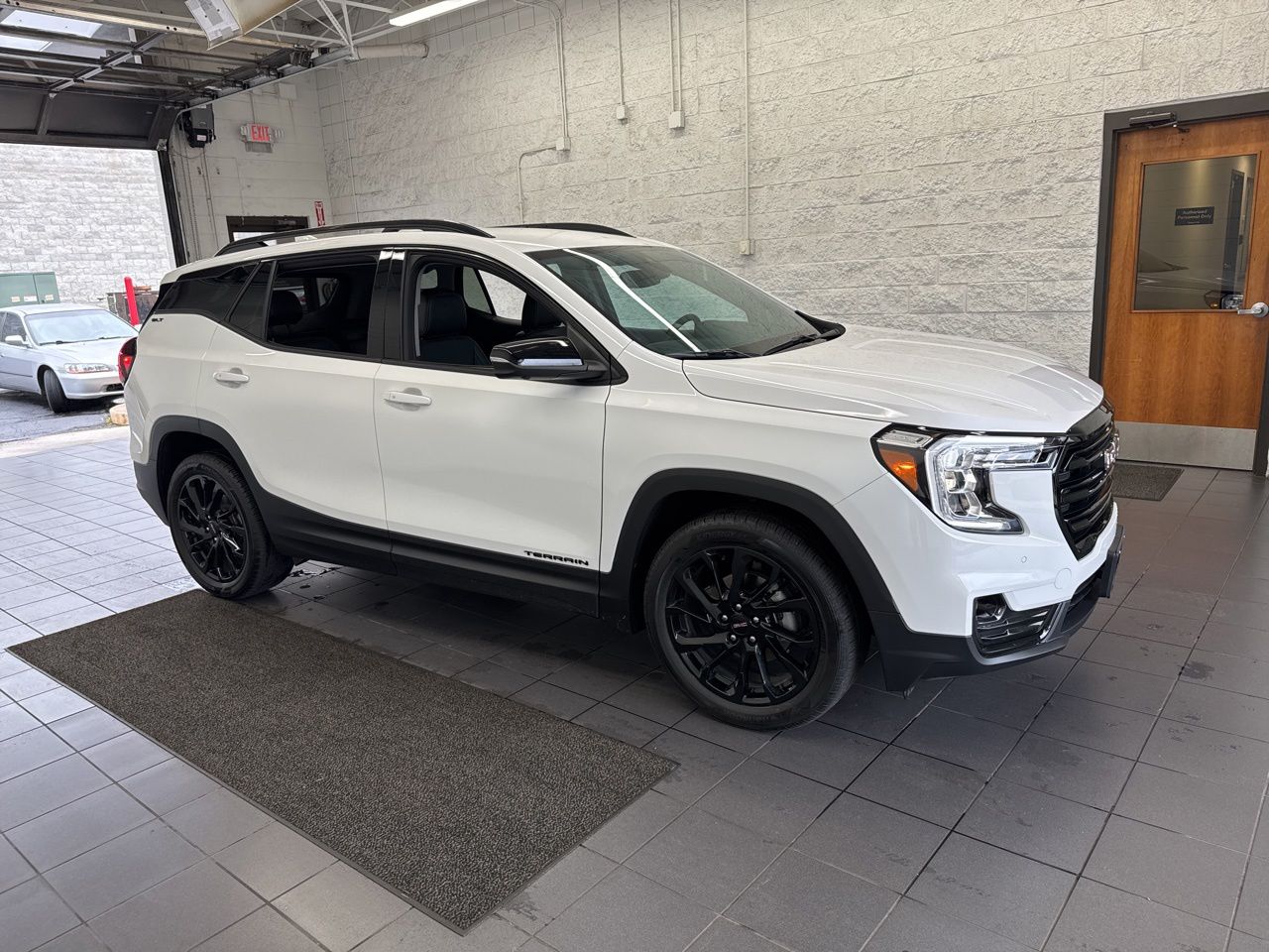 2024 GMC Terrain SLT FWD's photo