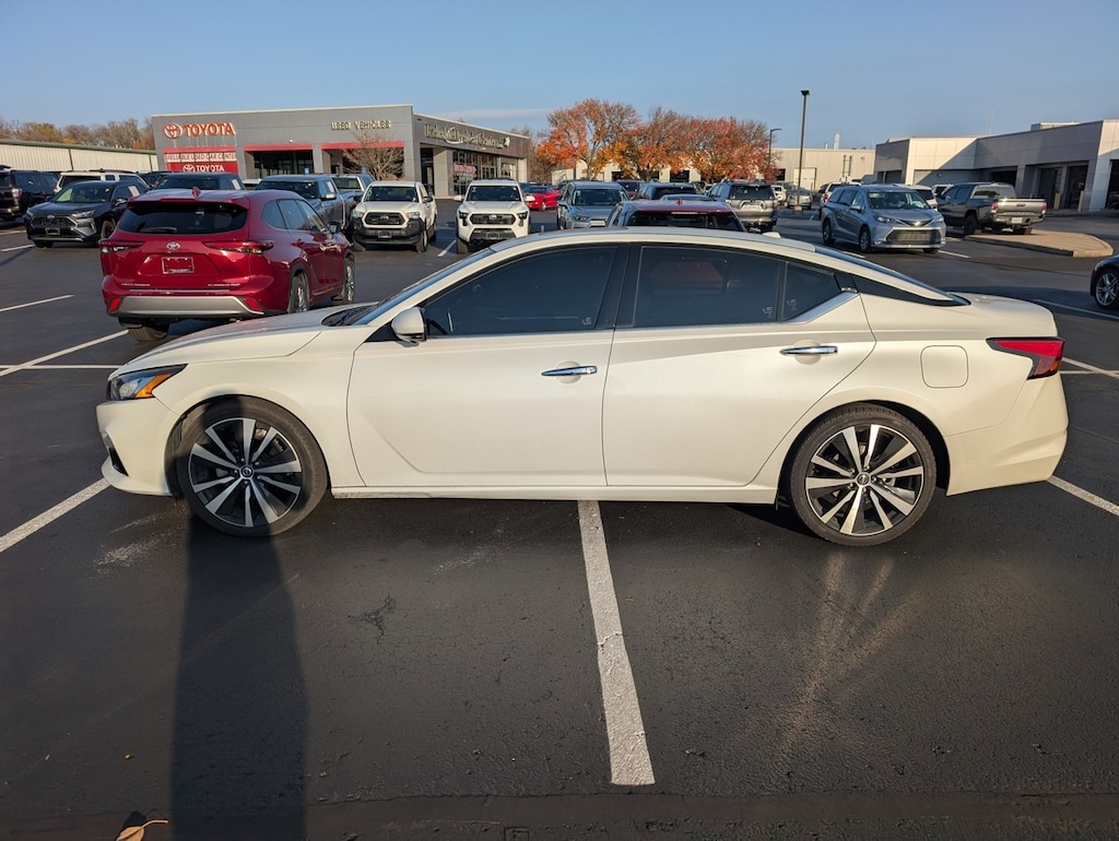 Used 2019 Nissan Altima 2.5 Platinum Sedan
