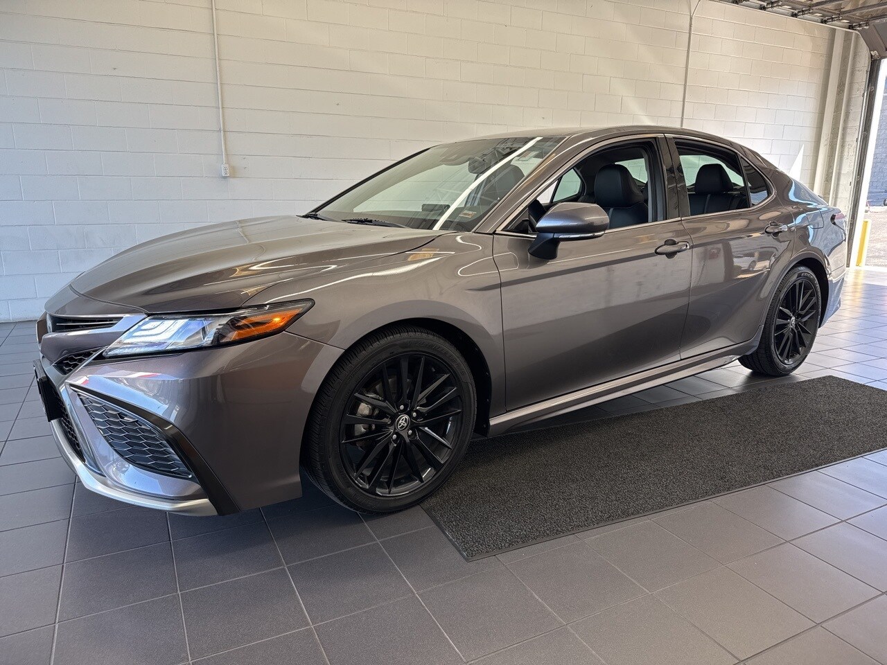 2023 Toyota Camry XSE photo 4