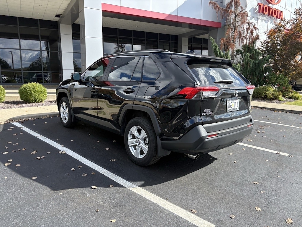 Used 2020 Toyota RAV4 XLE SUV