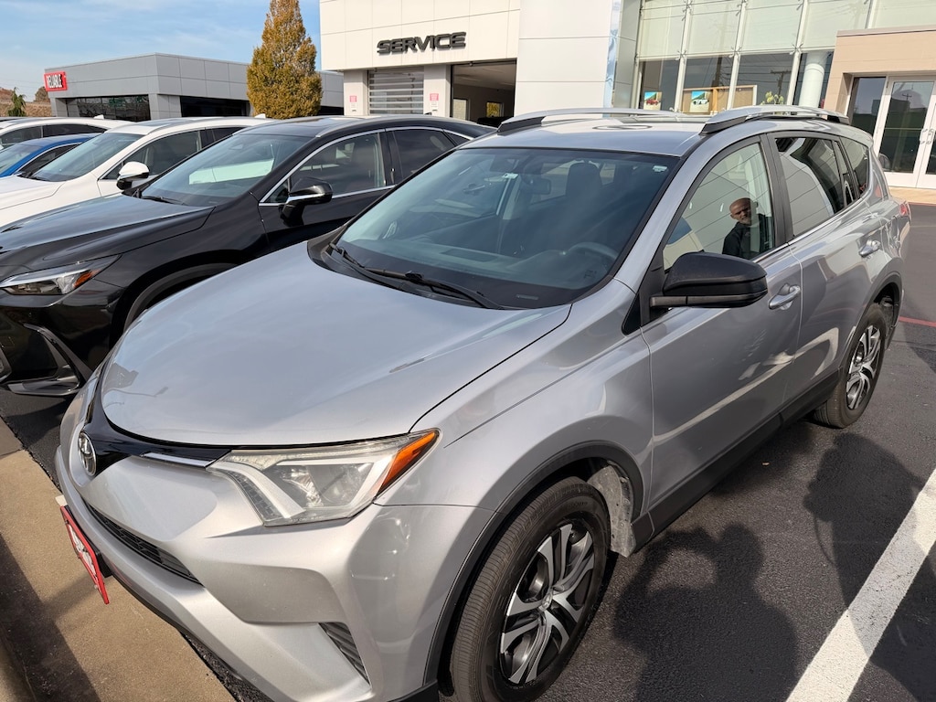 Used 2016 Toyota RAV4 LE SUV