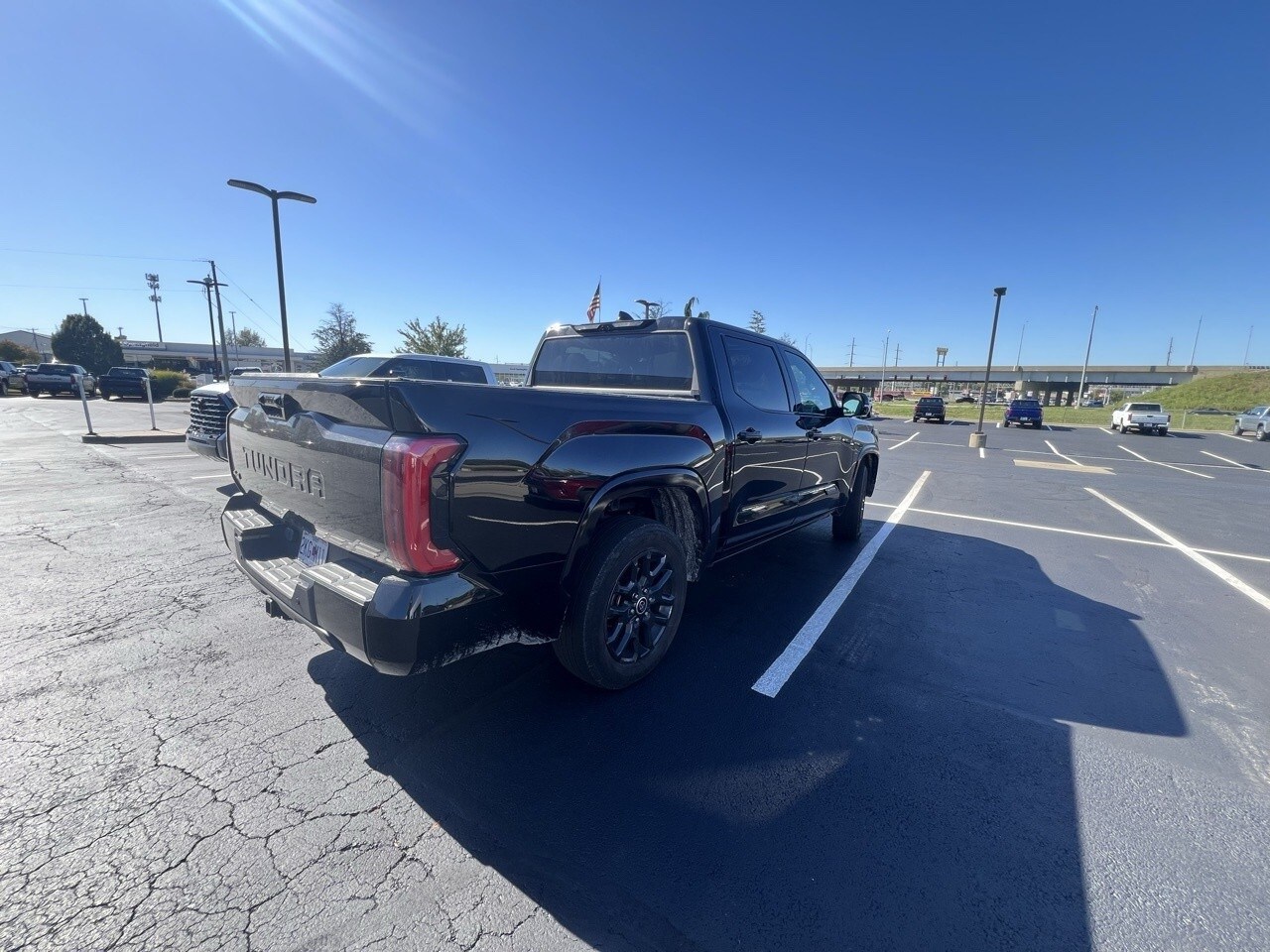 2023 Toyota Tundra Platinum photo 2