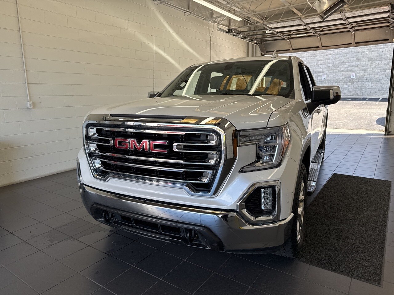 2021 Gmc Sierra 1500 SLT photo 3
