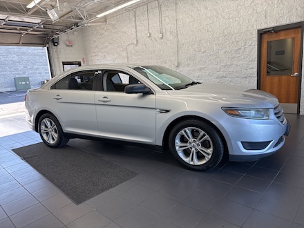 2015 Ford Taurus SE Sedan