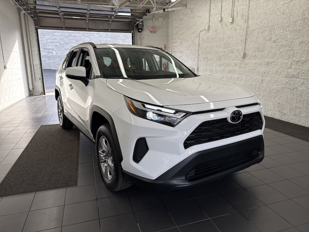 Used 2025 Toyota RAV4 XLE SUV