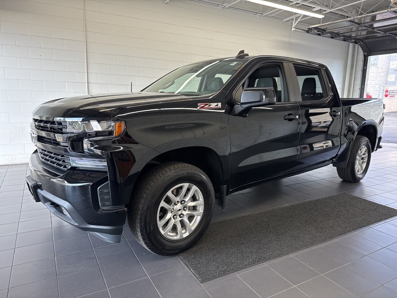 2019 Chevrolet Silverado 1500 RST photo 4