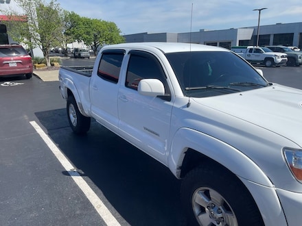 2005 Toyota Tacoma Prerunner Truck