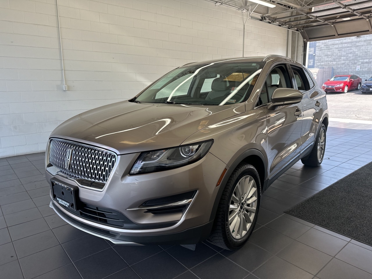 Used 2019 Lincoln MKC Base with VIN 5LMCJ1C96KUL35925 for sale in Springfield, MO