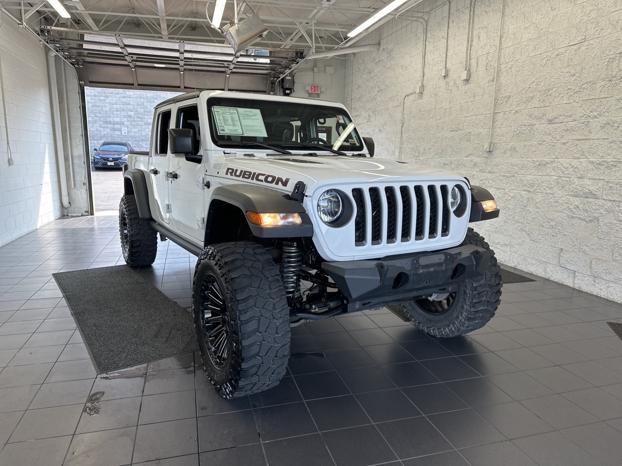 Used 2020 Jeep Gladiator Rubicon with VIN 1C6JJTBG1LL199132 for sale in Springfield, MO