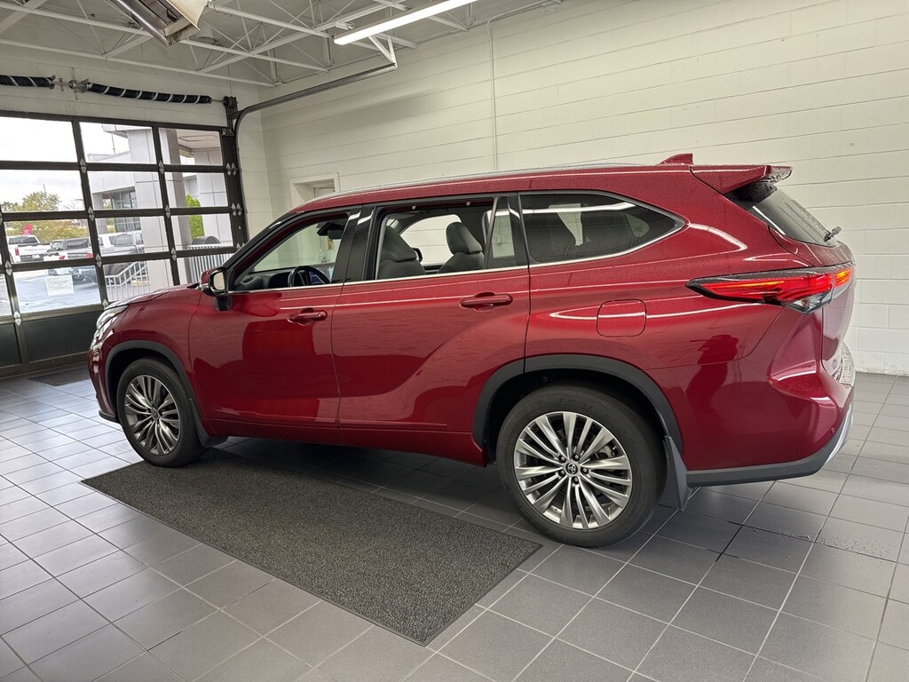 Certified 2021 Toyota Highlander Platinum SUV