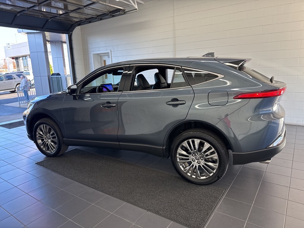 Used 2024 Toyota Venza Limited SUV