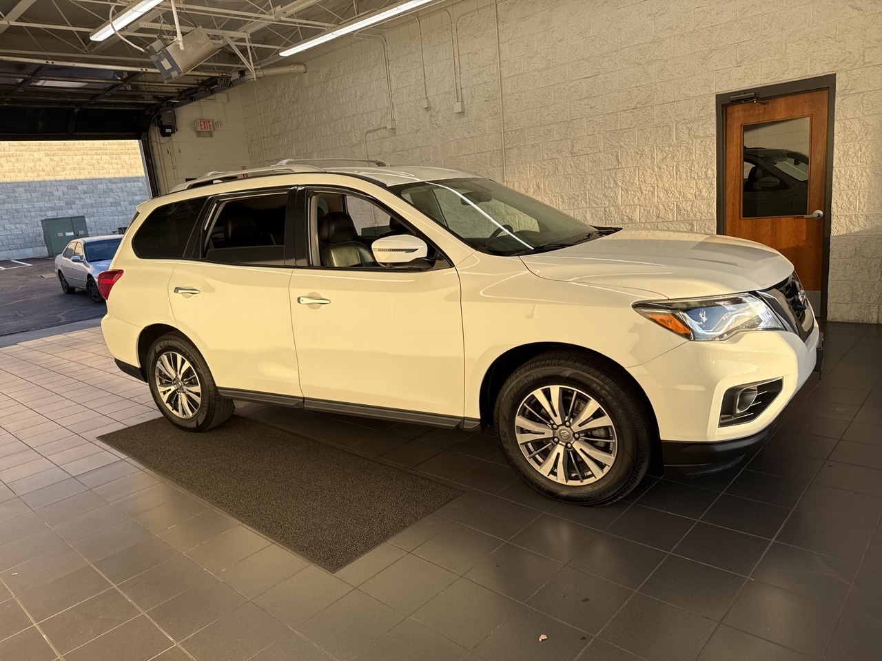 2020 Nissan Pathfinder SL
