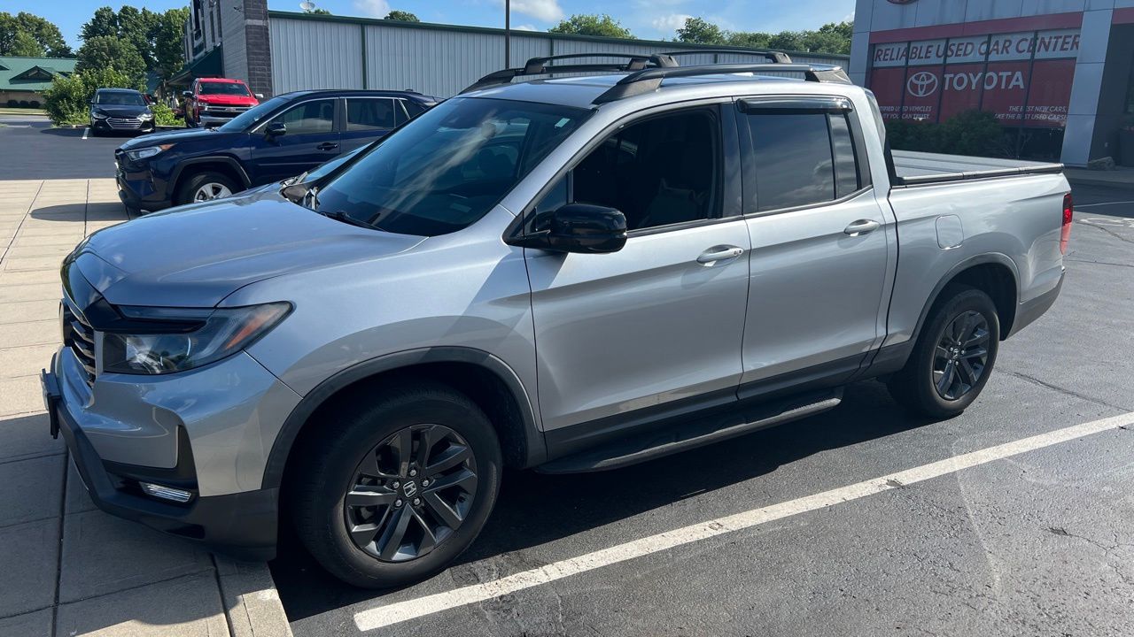 Vehicle Image 2