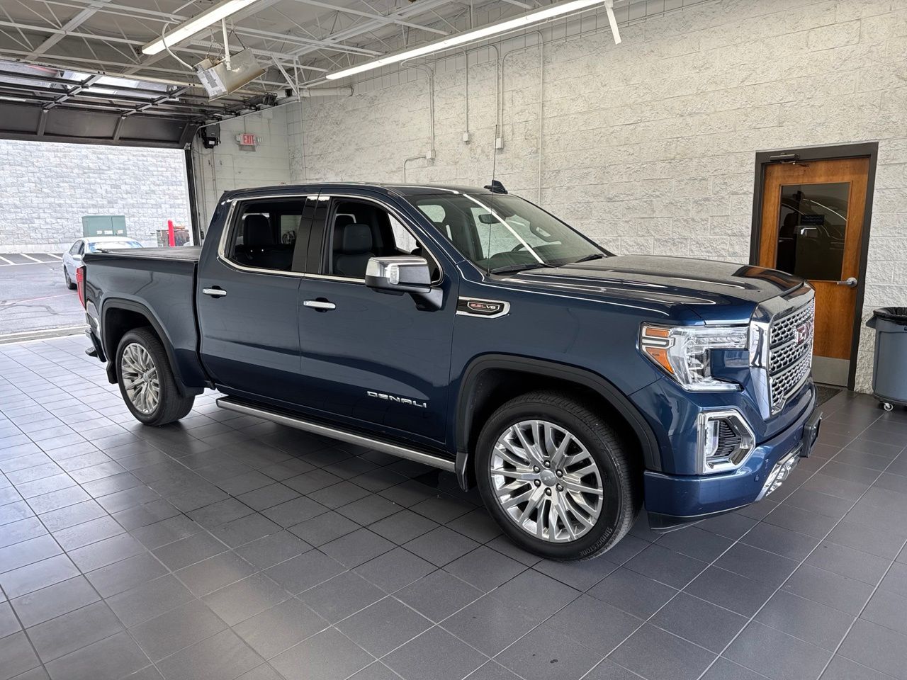 2019 GMC Sierra 4WD Crew Cab Short Box's photo