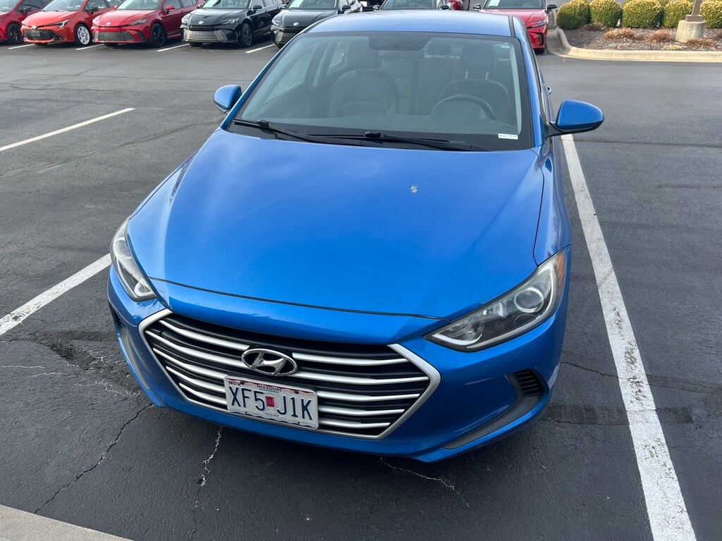 Used 2017 Hyundai Elantra SE Sedan