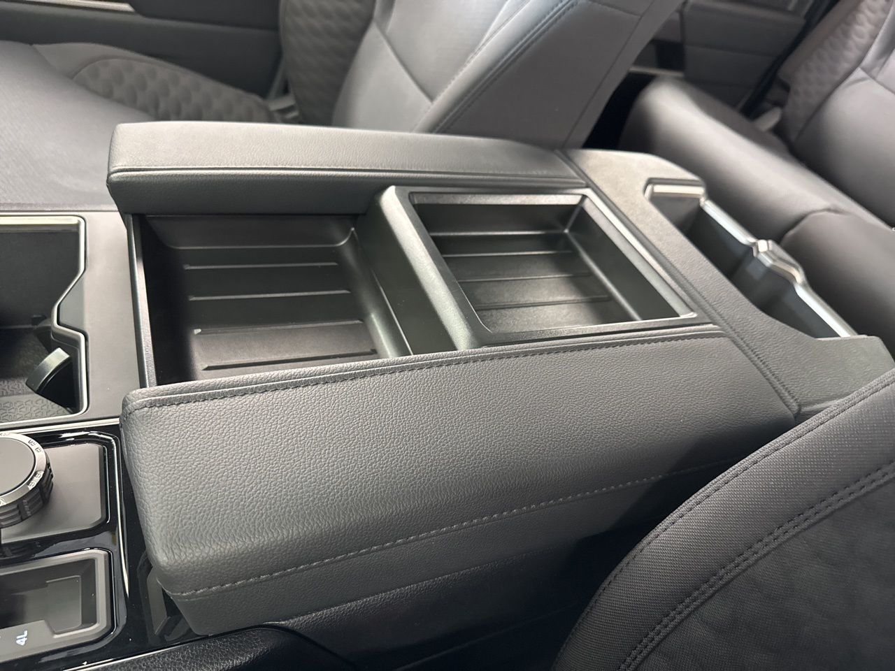 2026 Toyota Tundra SR5 - Photo 27