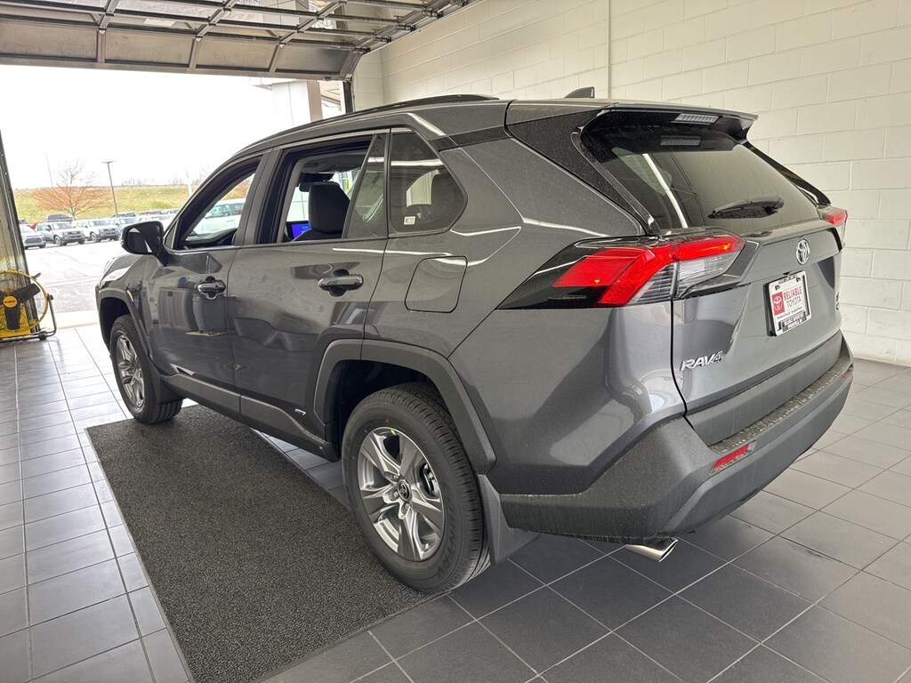 New 2025 Toyota RAV4 Hybrid XLE SUV