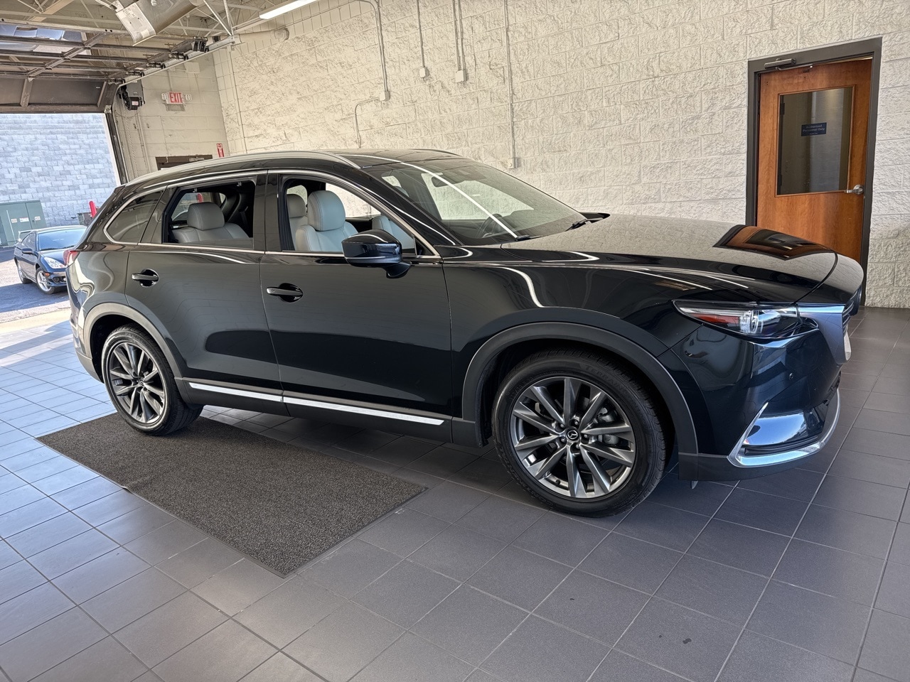 2020 Mazda CX-9 Signature's photo